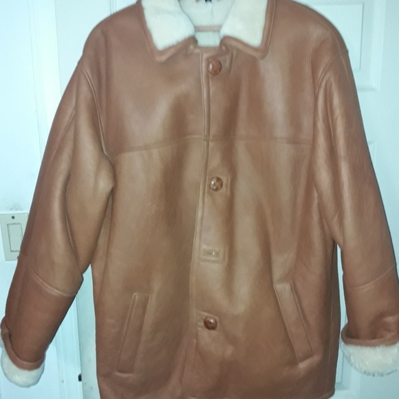 Men's Leather Shearling coat by Runway USA! - Picture 2 of 5